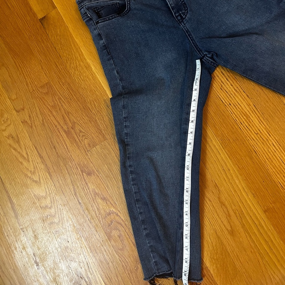 Social Standard by Sanctuary High-Rise Crop Straight Jeans - Picture 14 of 15